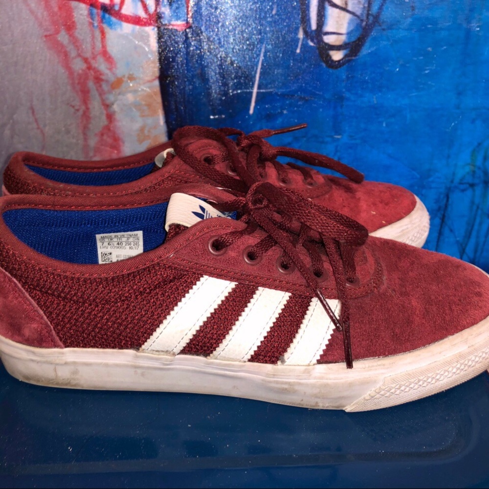 Adidas shoes - Picture 2 of 3
